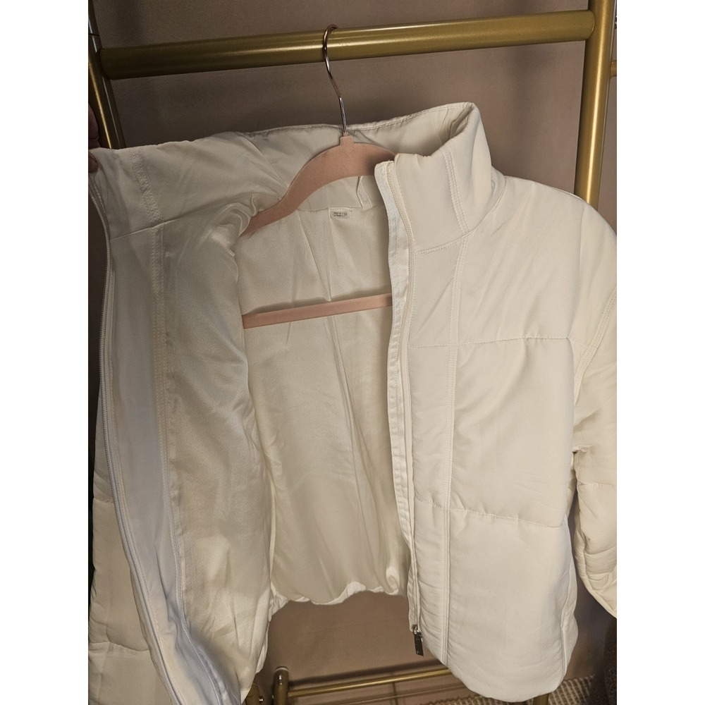 TravisMathew Womens White Quilted Puffer Jacket Full Zip Cropped 1LB007 Size M - Picture 3 of 7